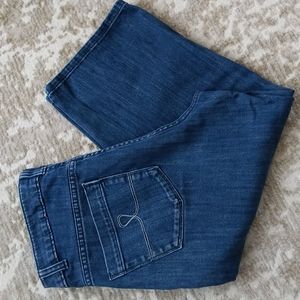 Izod Blue Jean Capri's 10